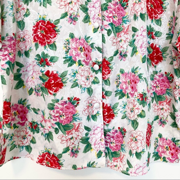 Vintage Victoria’s Secret Floral Silky Button Down - Picture 8 of 8